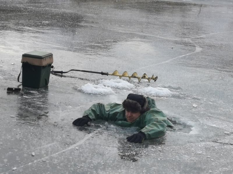 Правила безопасного поведения на льду водоемов.